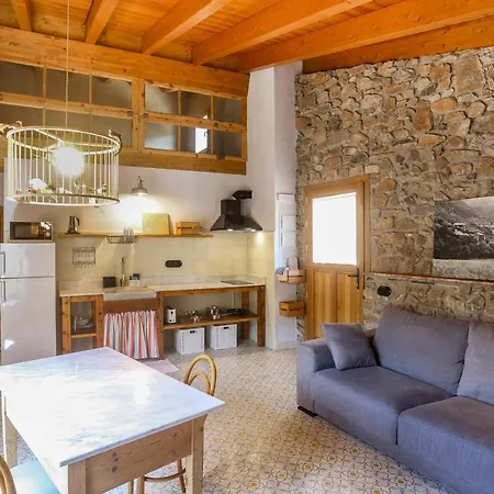 El Mas De Sant Vicenc - Apartamentos Rurales Arseguel Exterior photo